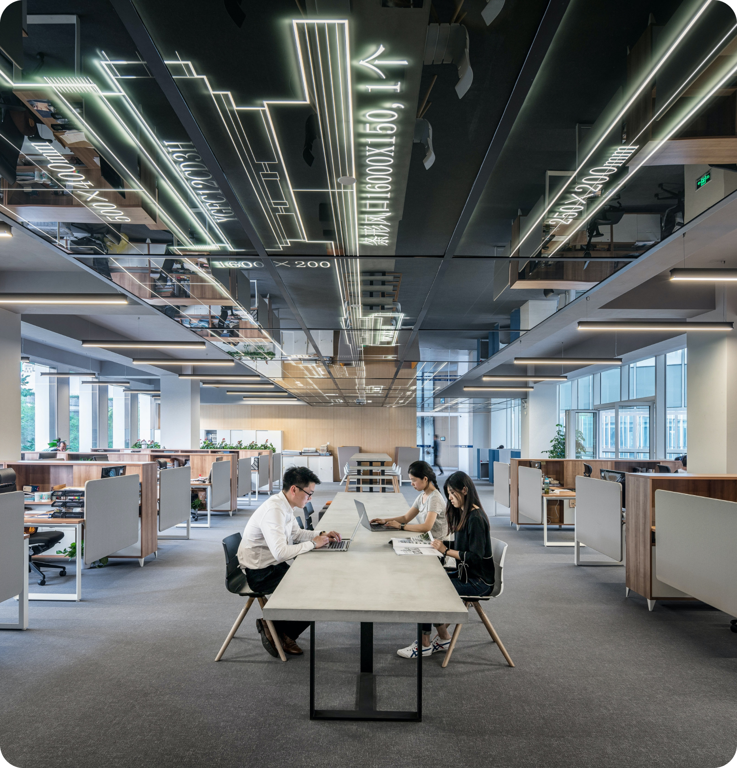 Streamline your expenses and spend your earnings