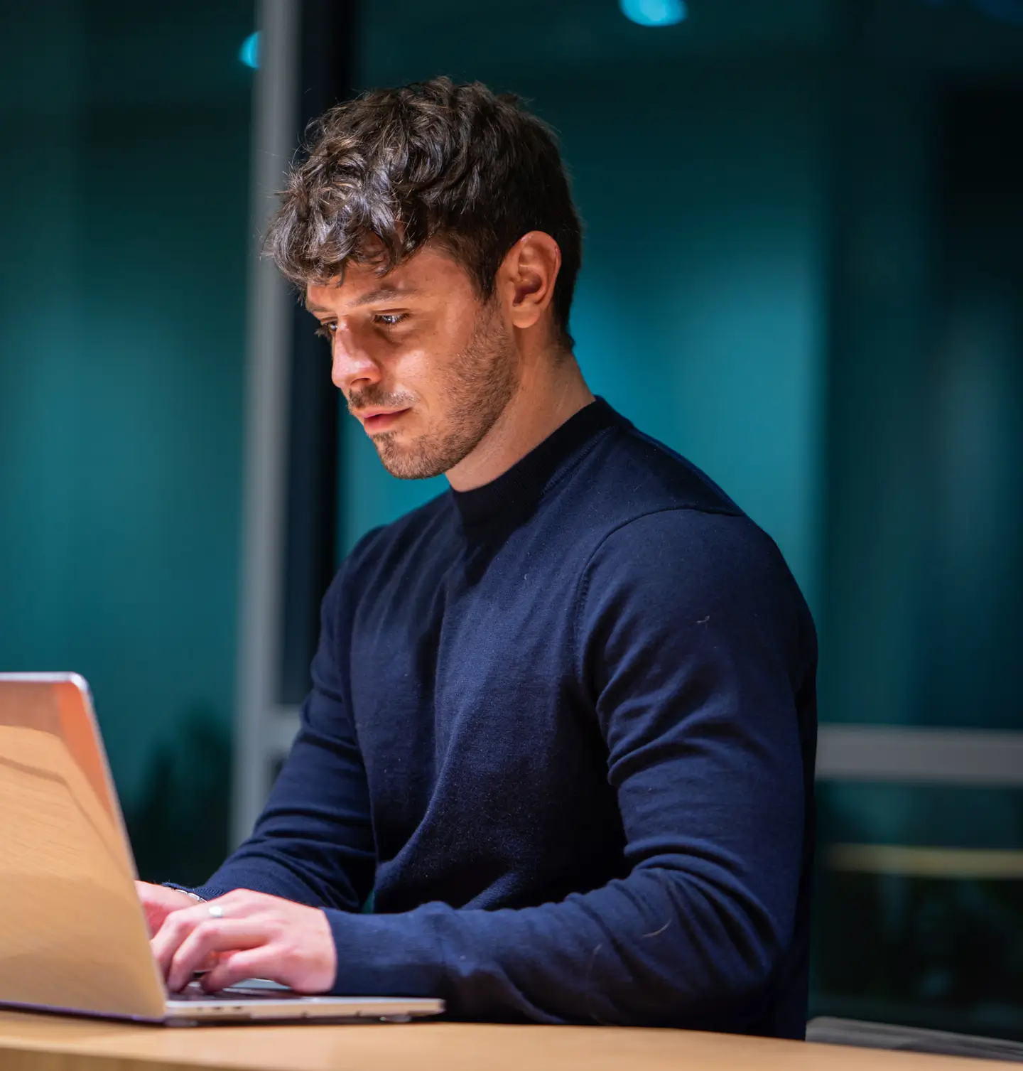 A man using a notebook